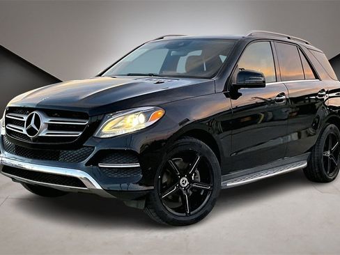 Used 2018 Mercedes-Benz GLE 350 w/ Premium 1 Package image 1