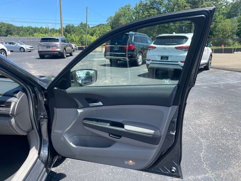 Used 2009 Honda Accord LX-P image 19