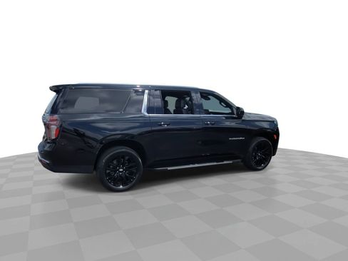 Used 2023 Chevrolet Suburban LS w/ Driver Alert Package RWD image 8