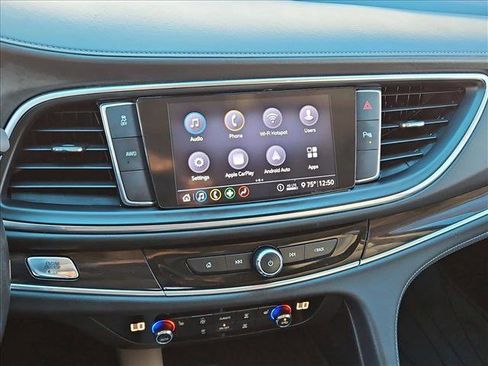 Used 2020 Buick Enclave Essence image 14