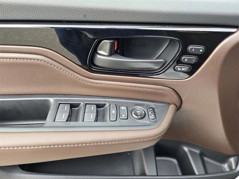 New 2026 Honda Odyssey Touring image 18