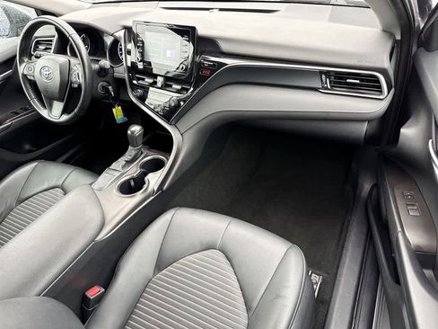 Used 2023 Toyota Camry SE FWD image 11