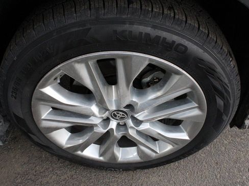 Certified 2022 Toyota Highlander Limited image 68