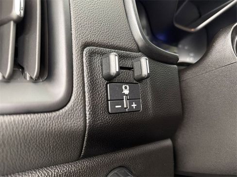 Used 2019 Chevrolet Colorado ZR2 image 31