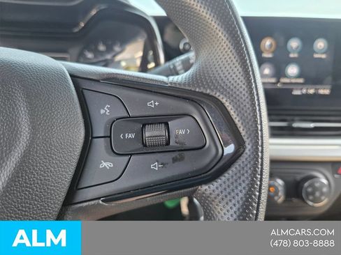 Used 2025 Chevrolet Trax LS FWD image 24