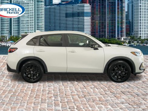 Certified 2024 Honda HR-V Sport image 8