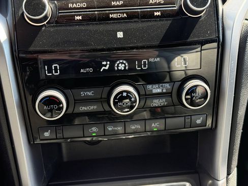 Used 2019 Subaru Ascent Limited AWD/4WD image 28