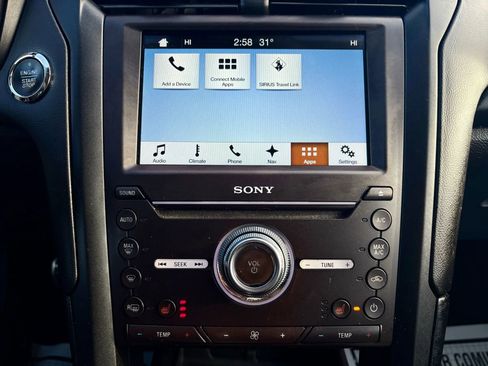 Used 2017 Ford Fusion Titanium image 27