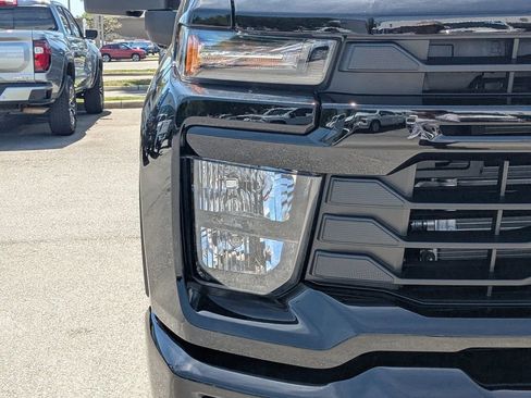 New 2026 Chevrolet Silverado 2500 Custom w/ Custom Value Package AWD/4WD image 9