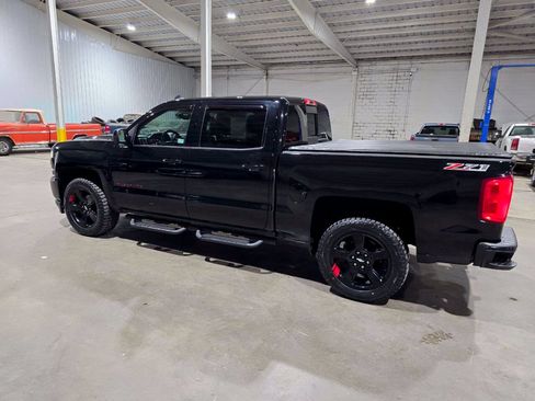 Used 2017 Chevrolet Silverado 1500 LTZ Z71 w/ Redline Edition AWD/4WD image 7