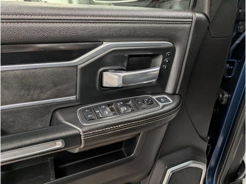 Used 2019 RAM 3500 Laramie AWD/4WD image 9