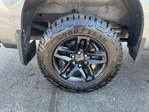 Used 2020 Chevrolet Silverado 1500 LT Trail Boss AWD/4WD image 36