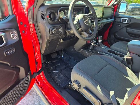 Certified 2026 Jeep Wrangler Unlimited Rubicon image 16