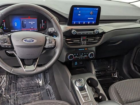 Certified 2023 Ford Escape Active image 3