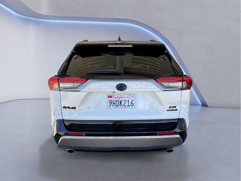 Used 2021 Toyota RAV4 XSE w/ Carpet Mat Package (TMS) AWD/4WD image 5