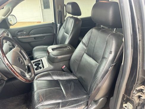 Used 2010 GMC Sierra 1500 Denali image 5