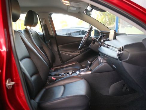 Used 2019 Toyota Yaris XLE image 29