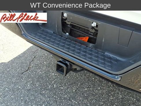Used 2023 Chevrolet Colorado W/T AWD/4WD image 7