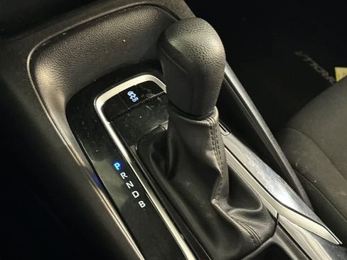 Used 2020 Toyota Corolla LE FWD image 22