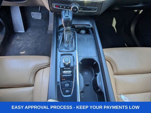 Used 2021 Volvo XC60 T5 Inscription w/ Protection Package Premier image 28