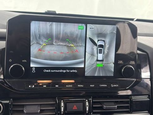 Used 2024 Nissan Pathfinder SL w/ SL Premium Package image 26