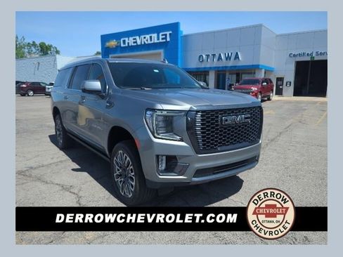Used 2023 GMC Yukon XL Denali Ultimate AWD/4WD image 1