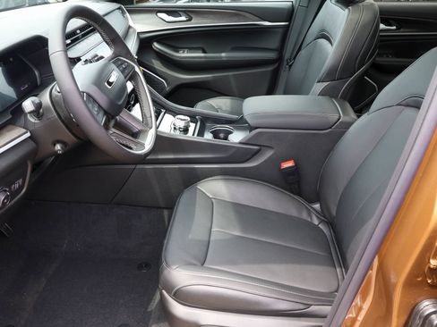 New 2026 Jeep Grand Cherokee Limited AWD/4WD image 4