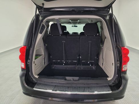Used 2016 Dodge Grand Caravan SXT w/ Rear Park Assist Package FWD image 29