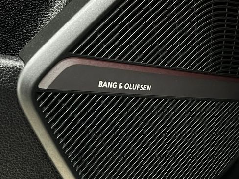 Used 2019 Audi SQ5 Premium Plus w/ Premium Plus Package image 17