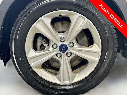 Used 2015 Ford Escape SE image 29