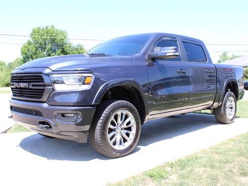Used 2020 RAM 1500 Laramie w/ Sport Appearance Package AWD/4WD image 9