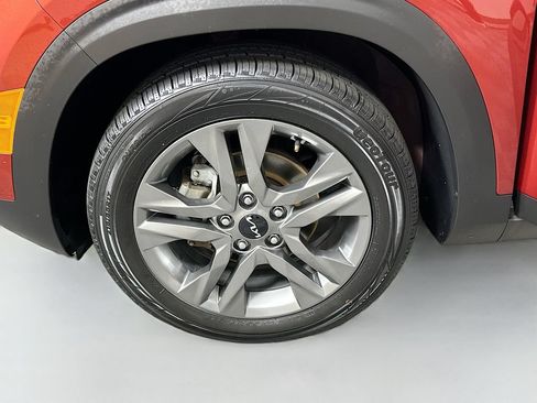 Used 2022 Kia Seltos S FWD image 31
