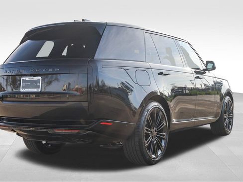 New 2026 Land Rover Range Rover Long Wheelbase SE image 5