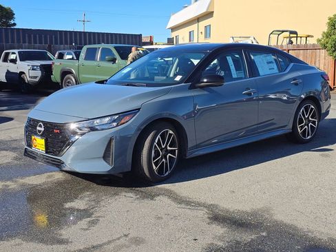 New 2025 Nissan Sentra SR w/ SR Premium Package image 2