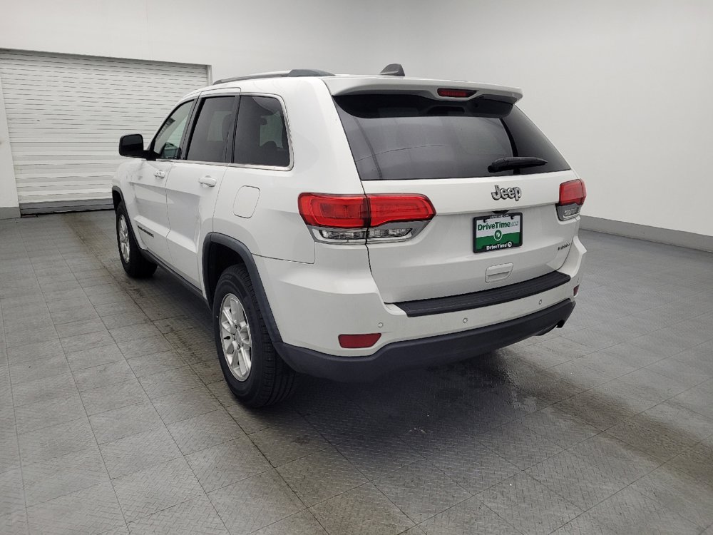 Used 2019 Jeep Grand Cherokee Laredo RWD image 5