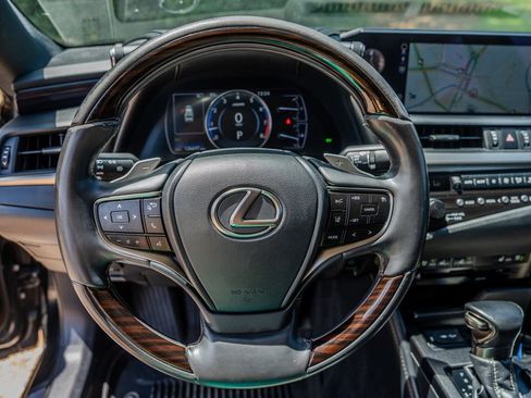 Used 2019 Lexus ES 350 w/ Premium Package FWD image 15