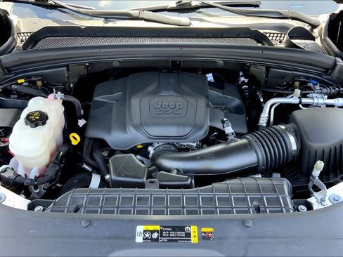 Used 2023 Jeep Grand Cherokee L Overland image 22