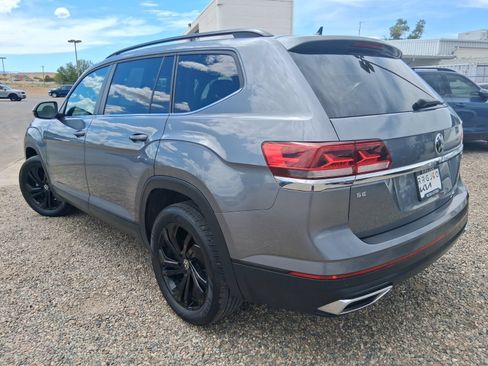 Used 2023 Volkswagen Atlas SE w/ Black Wheel Package AWD/4WD image 3