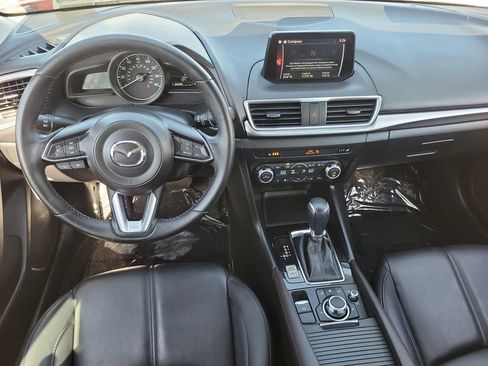 Used 2017 MAZDA MAZDA3 Touring image 4