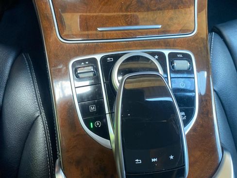 Used 2017 Mercedes-Benz GLC 300 4MATIC image 18