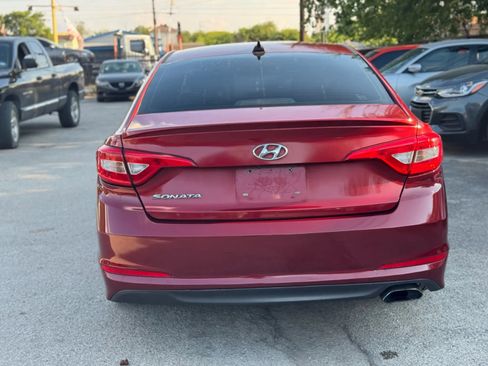 Used 2016 Hyundai Sonata SE w/ Winter Weather Package image 7