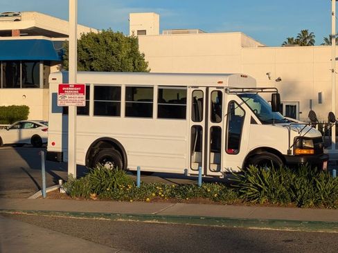 Used 2007 Chevrolet Express 3500 w/ School Bus Package image 4