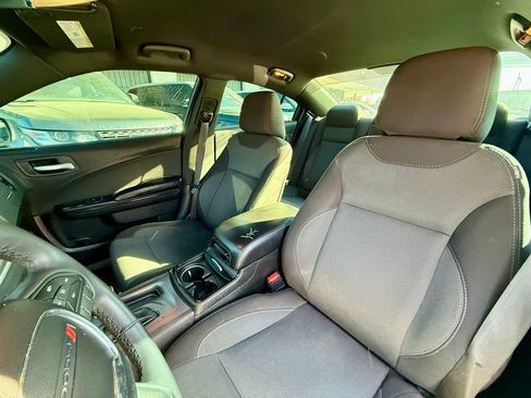Used 2018 Dodge Charger SXT w/ Blacktop Package image 12