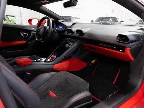 Used 2020 Lamborghini Huracan EVO AWD/4WD image 24