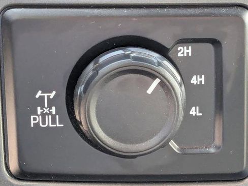 Used 2022 Ford F250 XLT w/ XLT Premium Package image 12