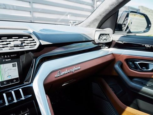 Used 2023 Lamborghini Urus S image 83