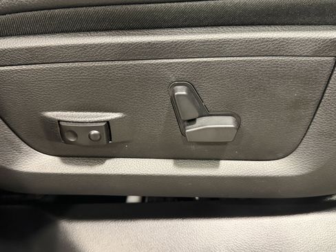 Used 2023 RAM 3500 Laramie image 22