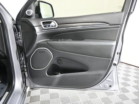 Used 2021 Jeep Grand Cherokee Summit AWD/4WD image 12