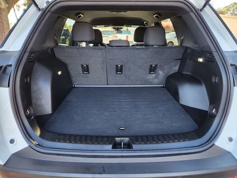 Used 2025 Chevrolet Equinox LT image 13