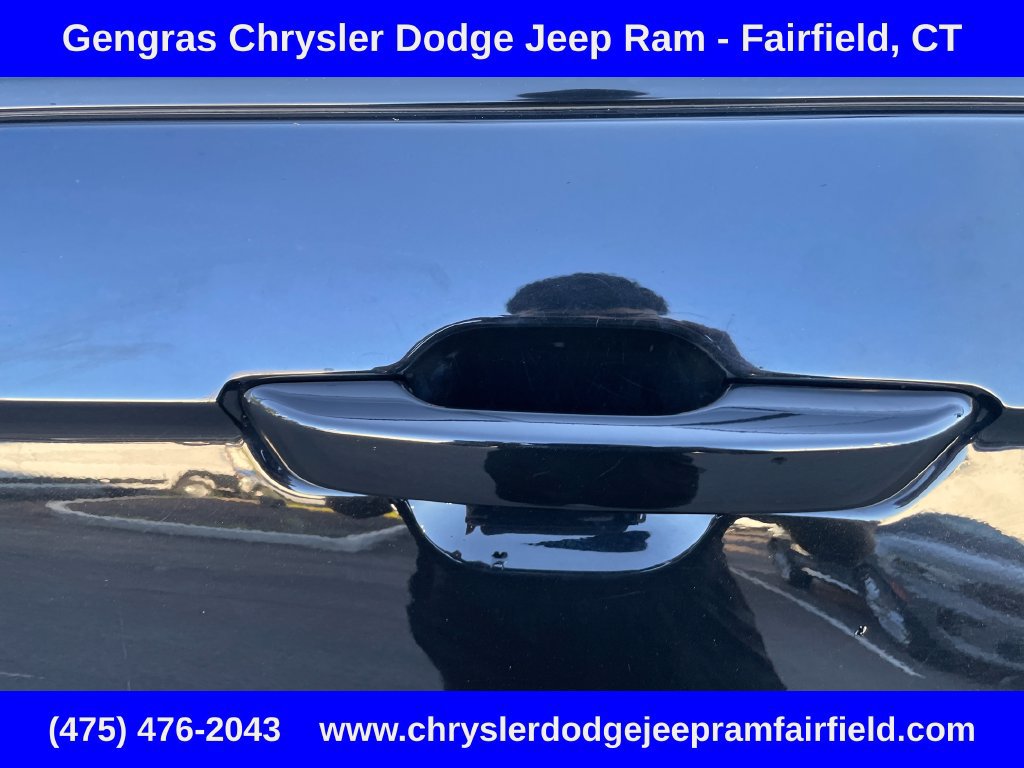 Used 2023 Jeep Grand Cherokee L Limited AWD/4WD image 42